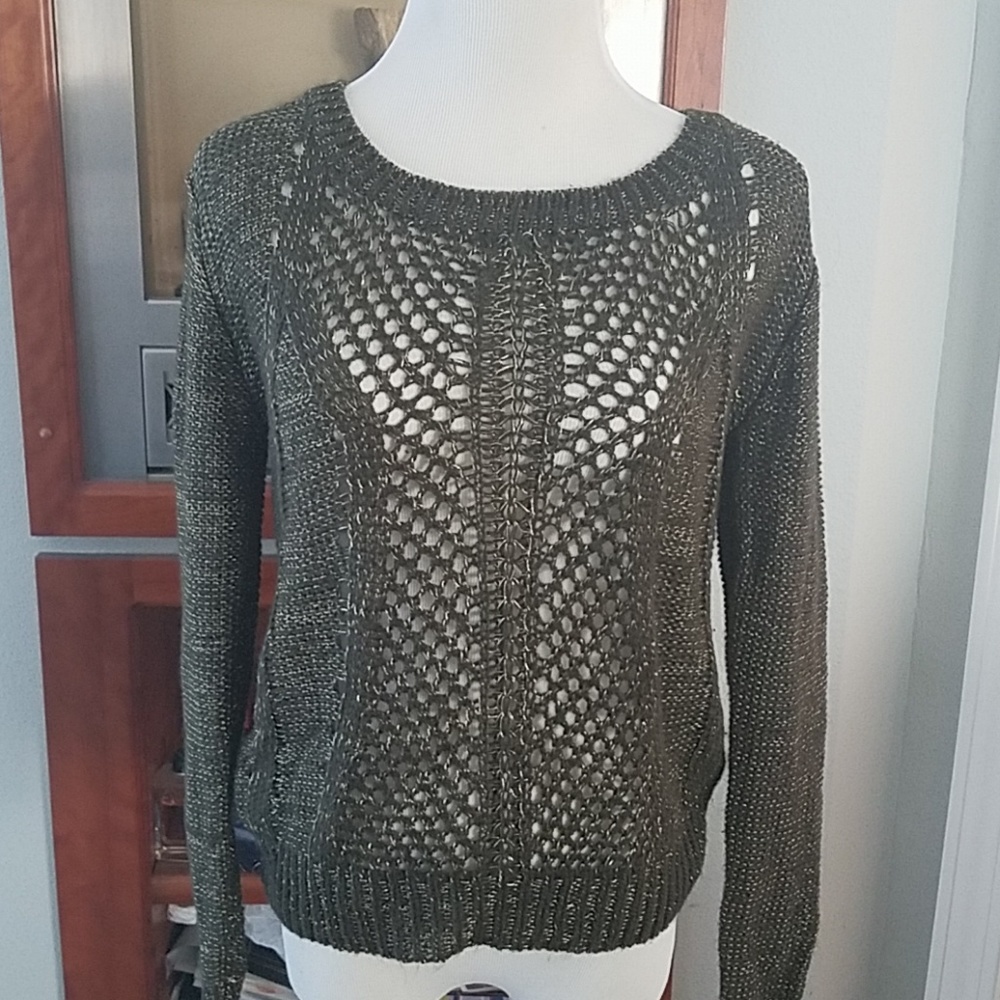 Green/gold chic sweater!